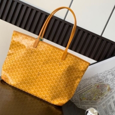 Goyard Shopping Bags